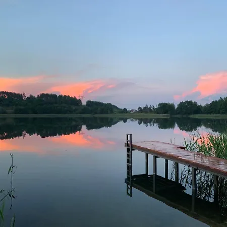 Semesterbostad Wakacyjny Hartowiec - Dom Nad Brzegiem Jeziora