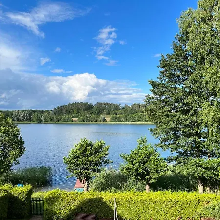 Semesterbostad Wakacyjny Hartowiec - Dom Nad Brzegiem Jeziora *